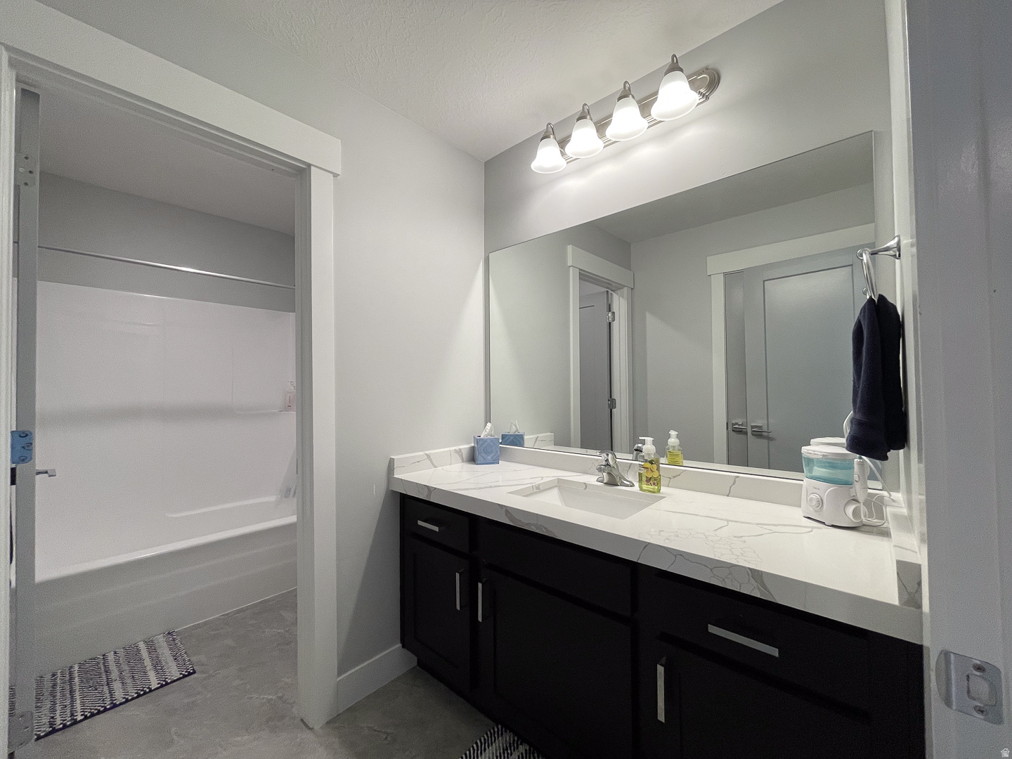 MOUNTAIN RIDGE - Residential