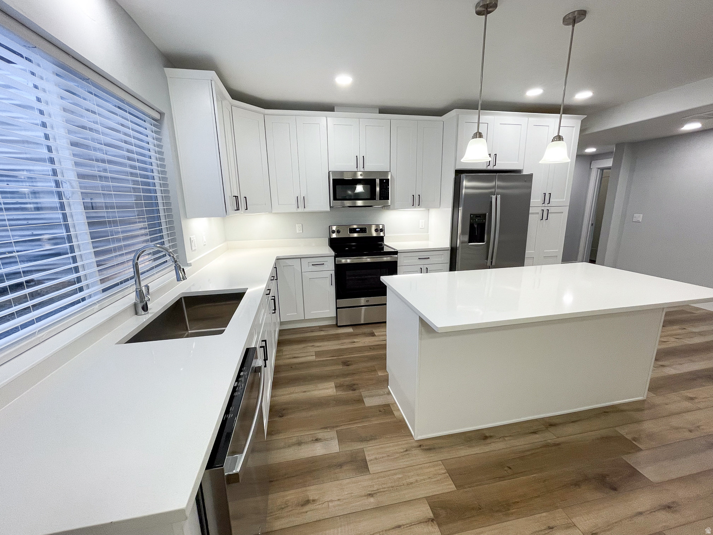 MOUNTAIN RIDGE - Residential