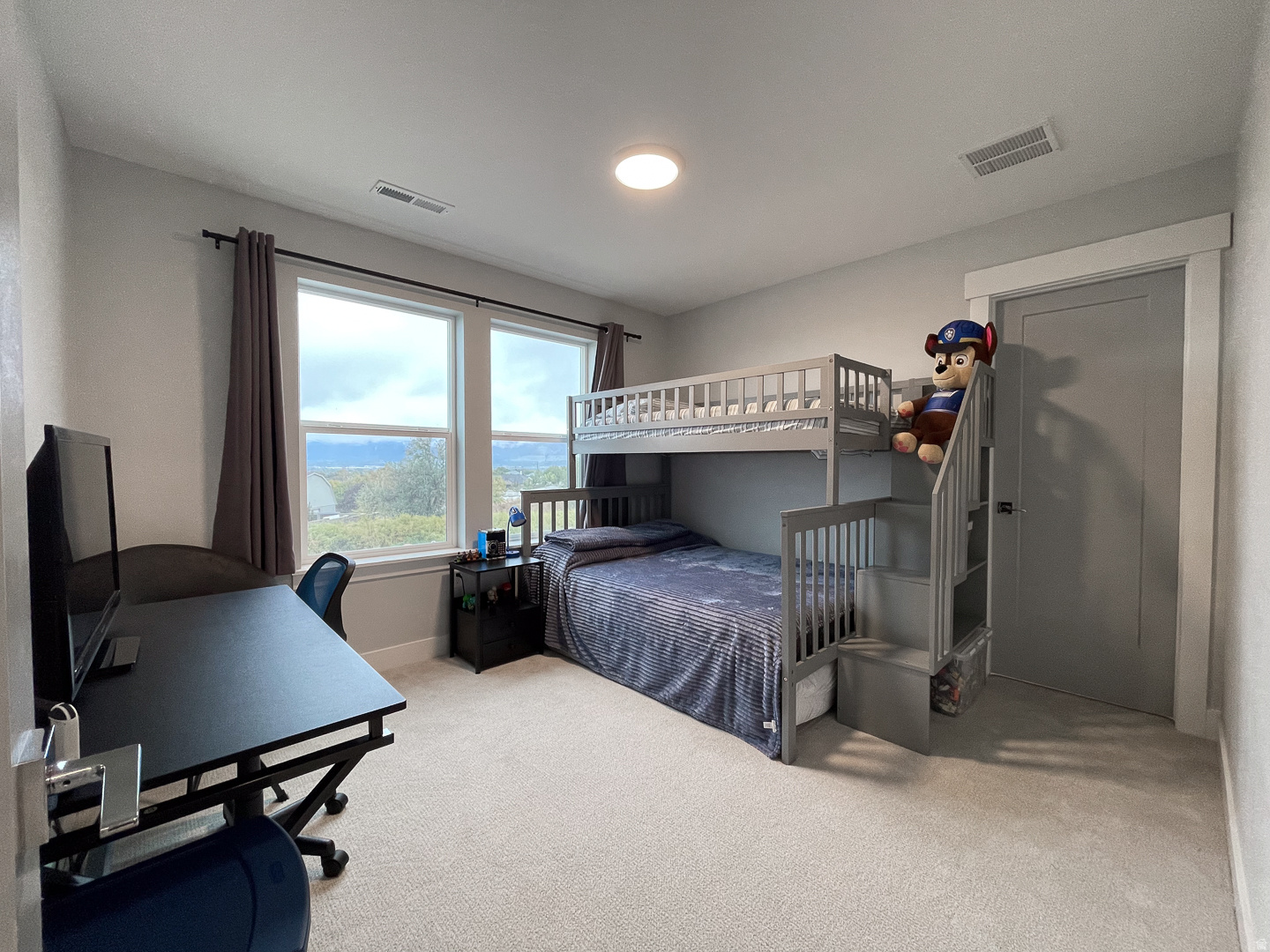 MOUNTAIN RIDGE - Residential