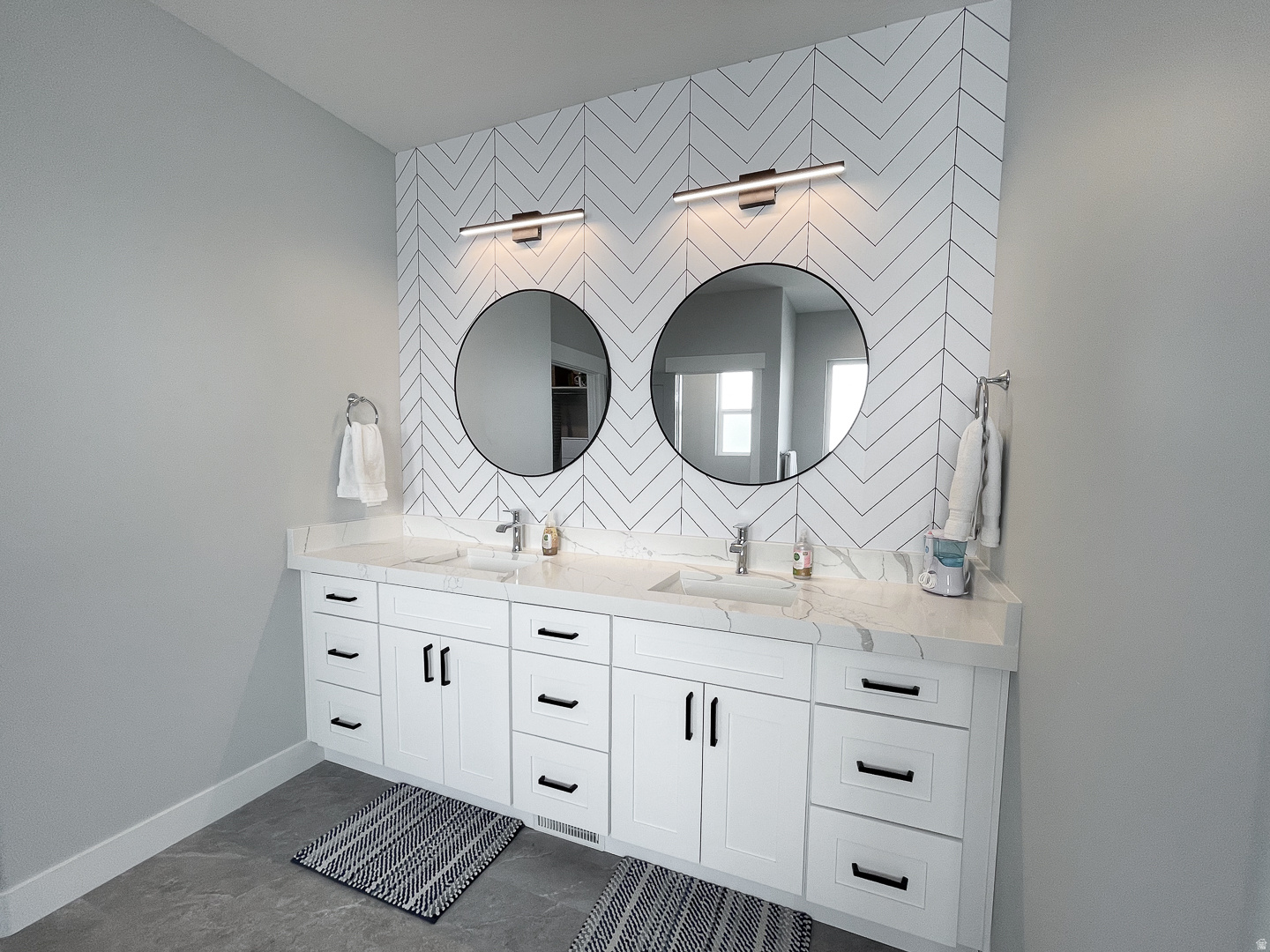 MOUNTAIN RIDGE - Residential