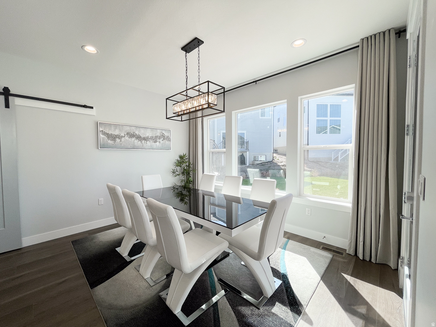 MOUNTAIN RIDGE - Residential