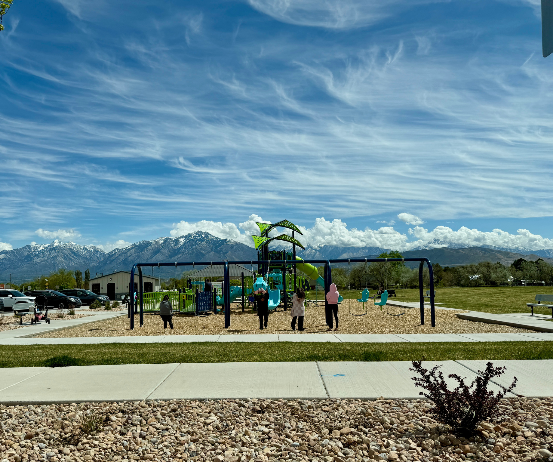 MOUNTAIN RIDGE - Residential