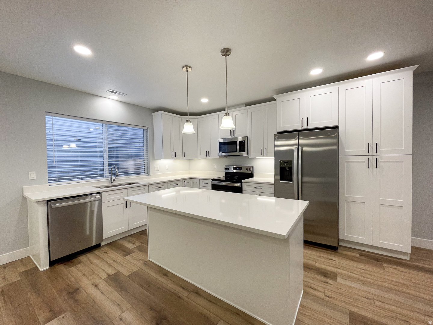 MOUNTAIN RIDGE - Residential