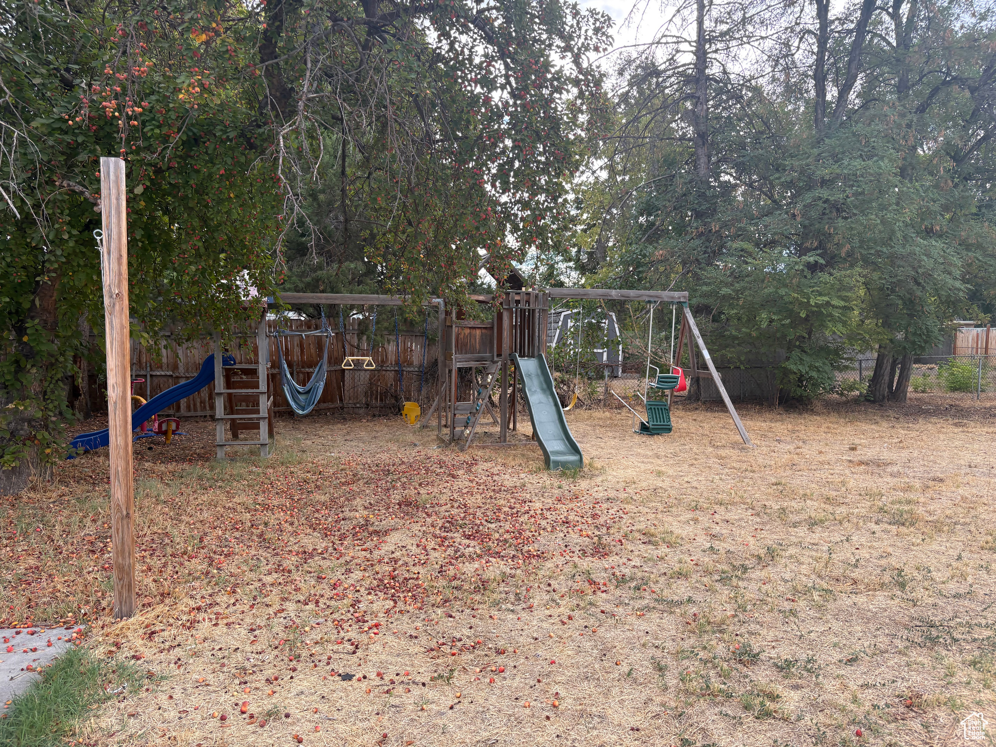 POPLAR PLACE - Residential