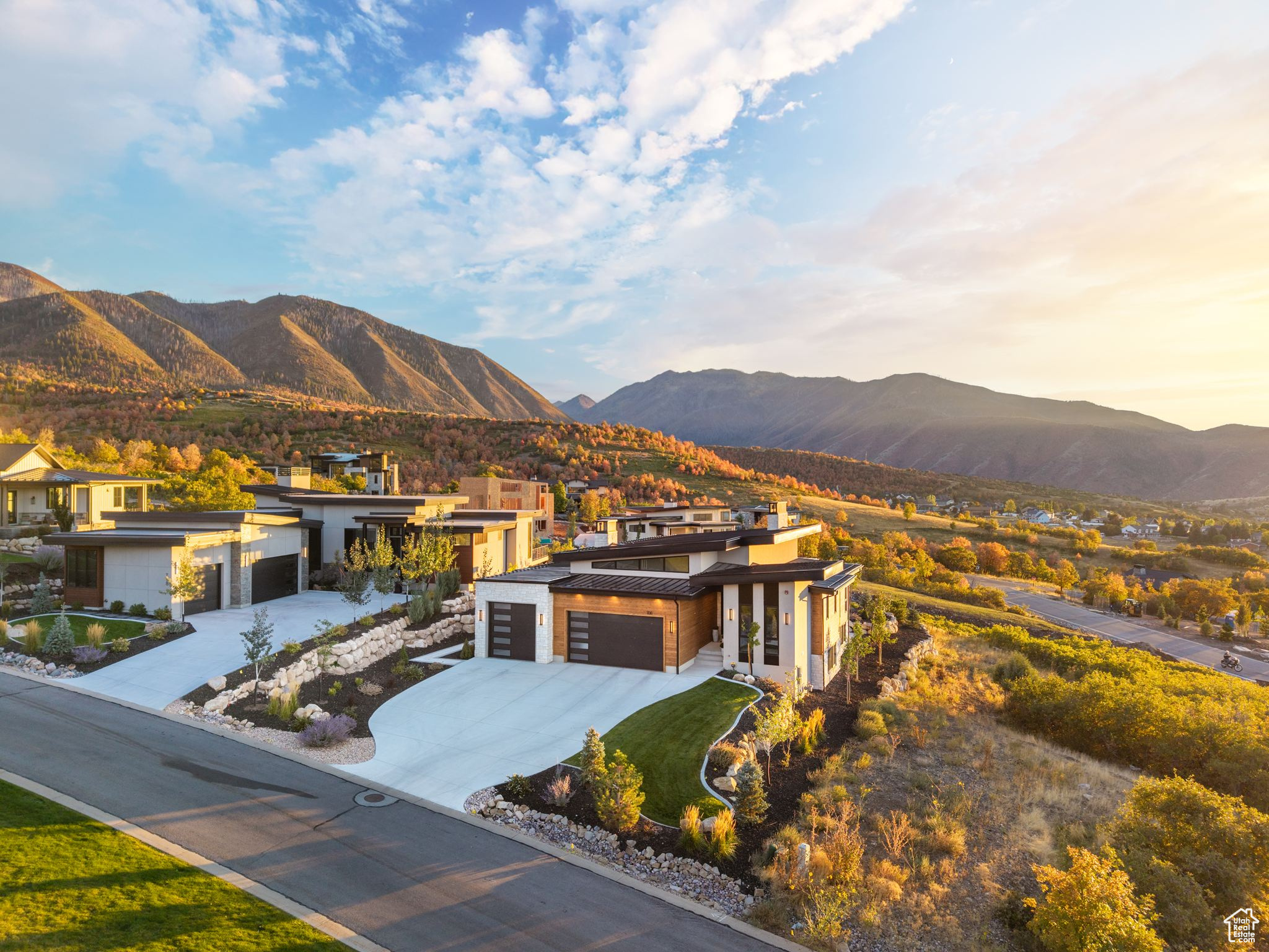 SUMMIT CREEK - Residential