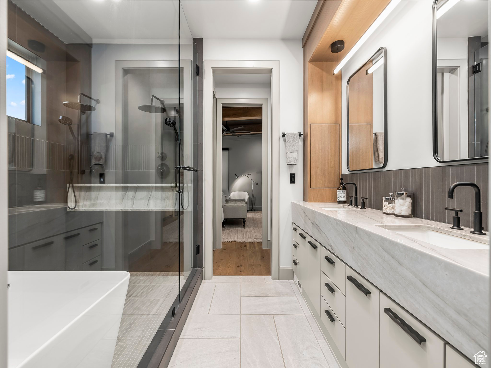 SUMMIT CREEK - Residential