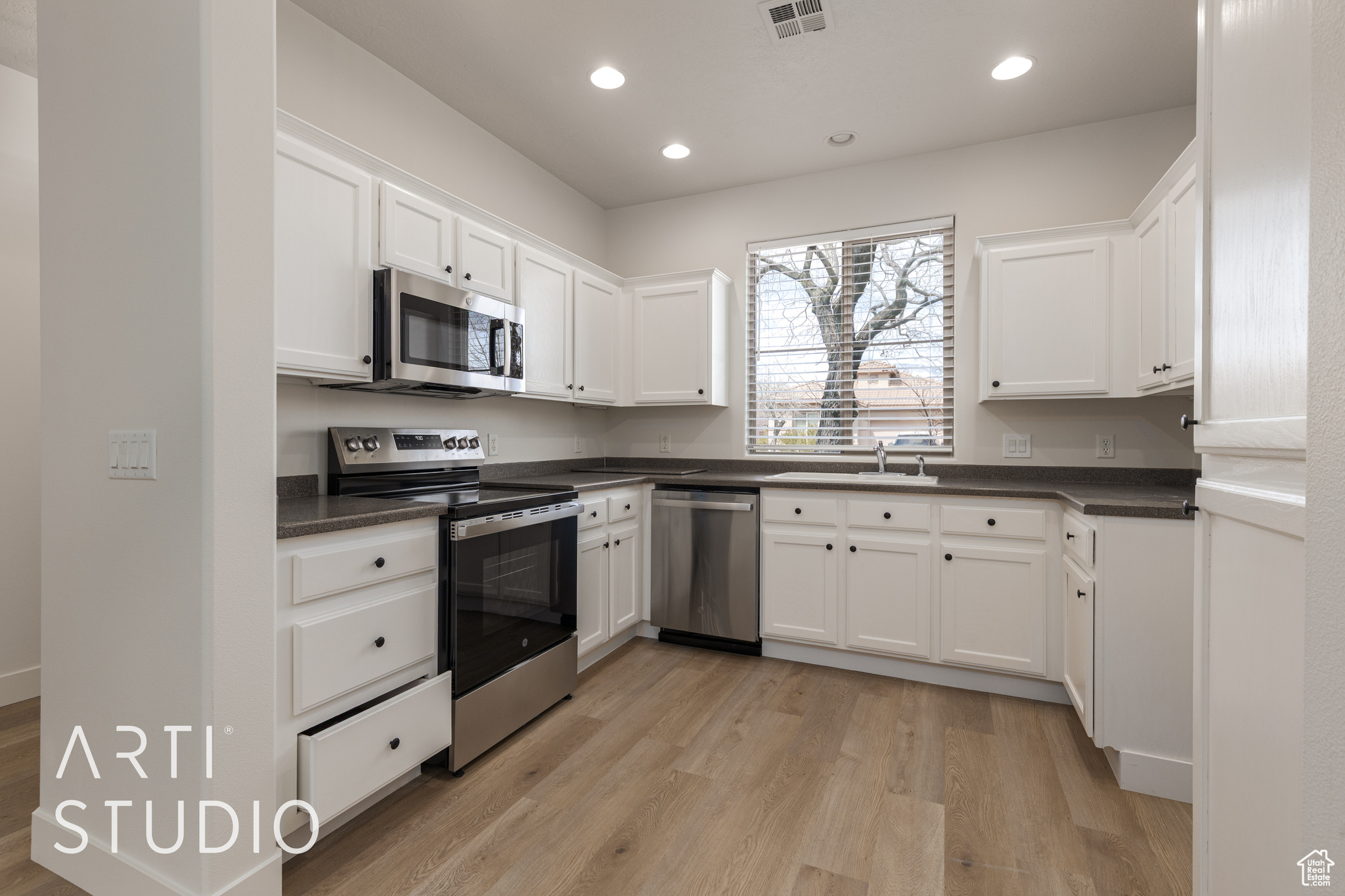 3240 E Fourteen Fairway Dr, Washington, Utah image 6