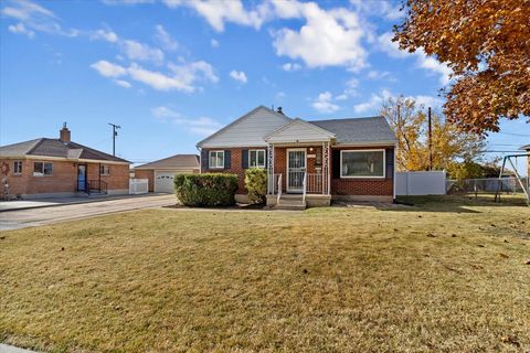 Tiny photo for 5345 S 2425 W, Roy, UT 84067 (MLS # 2122390)