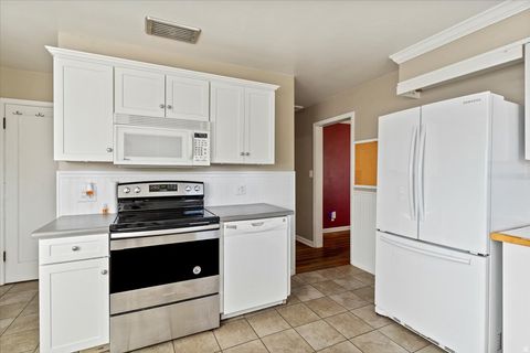 Tiny photo for 5345 S 2425 W, Roy, UT 84067 (MLS # 2122390)
