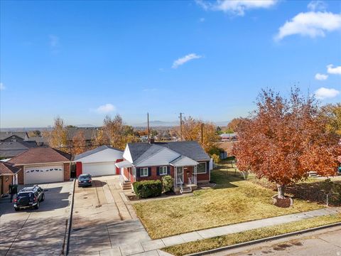Tiny photo for 5345 S 2425 W, Roy, UT 84067 (MLS # 2122390)