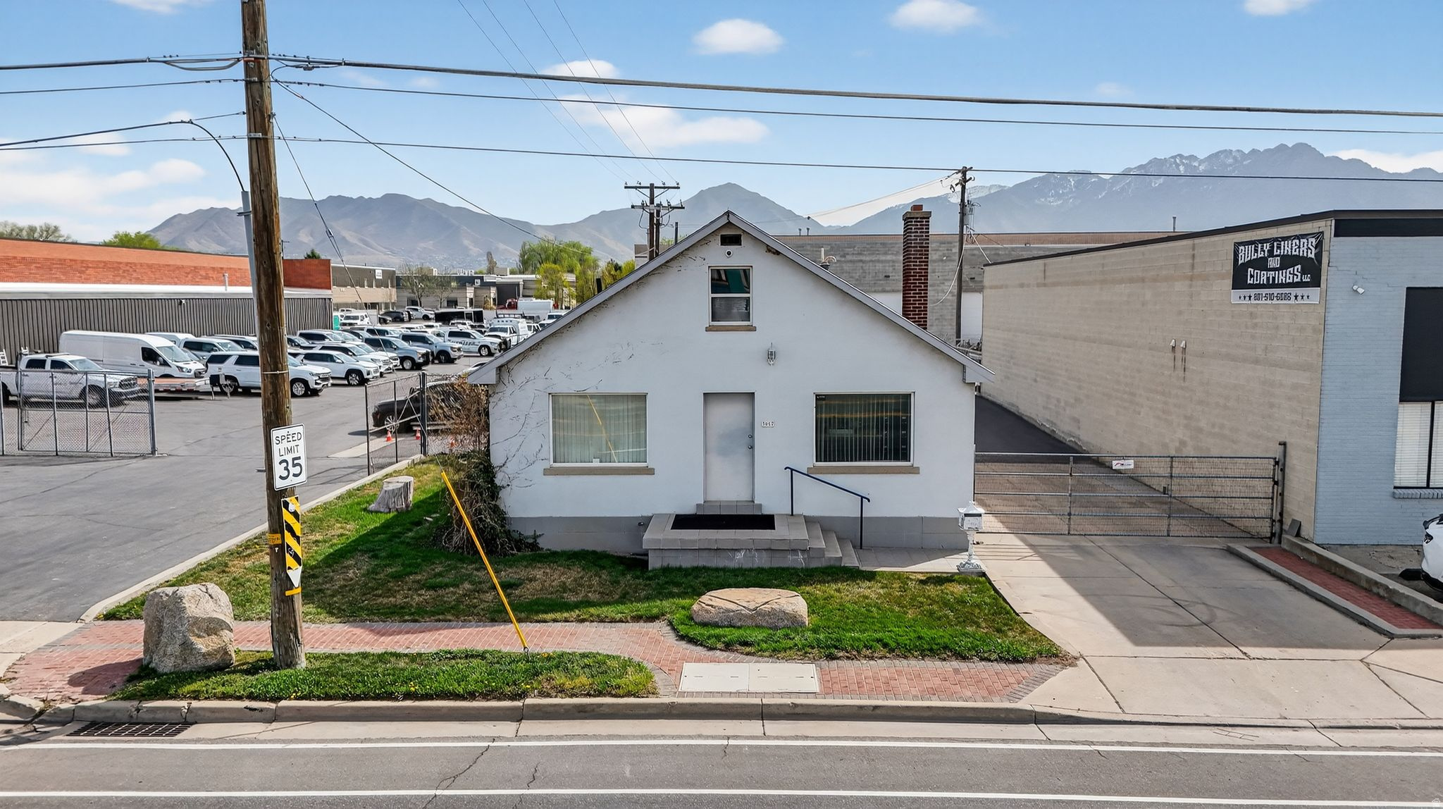 LIBERTY - Commercial Lease