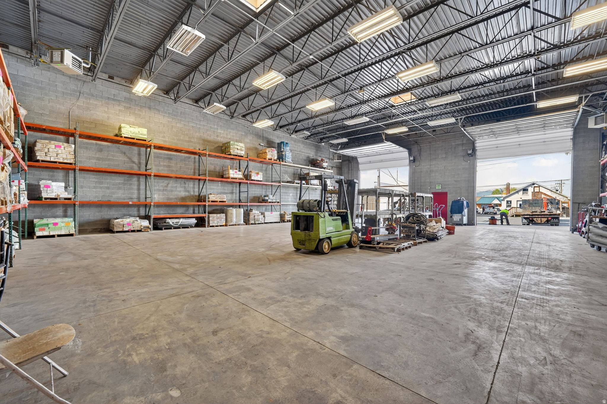 LIBERTY - Commercial Lease