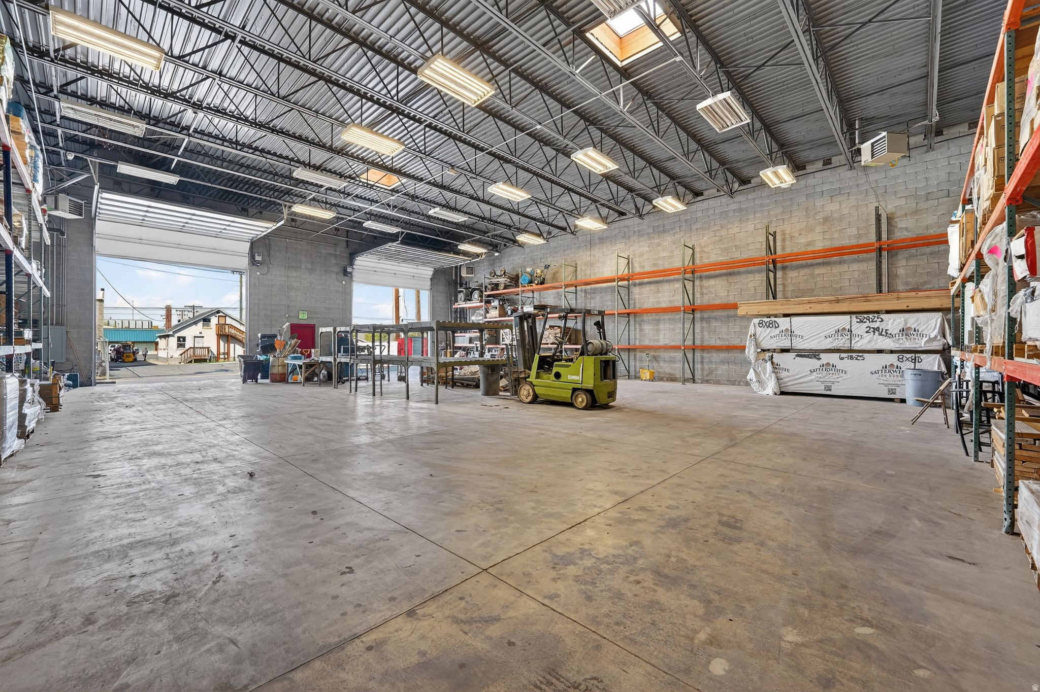 LIBERTY - Commercial Lease