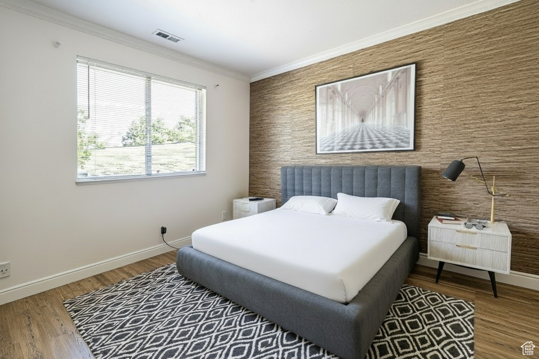 VINE STREET EAST - Residential