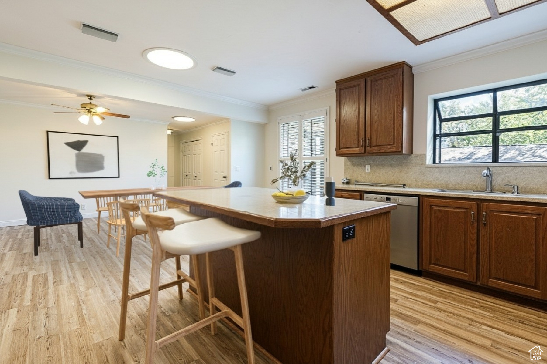 VINE STREET EAST - Residential