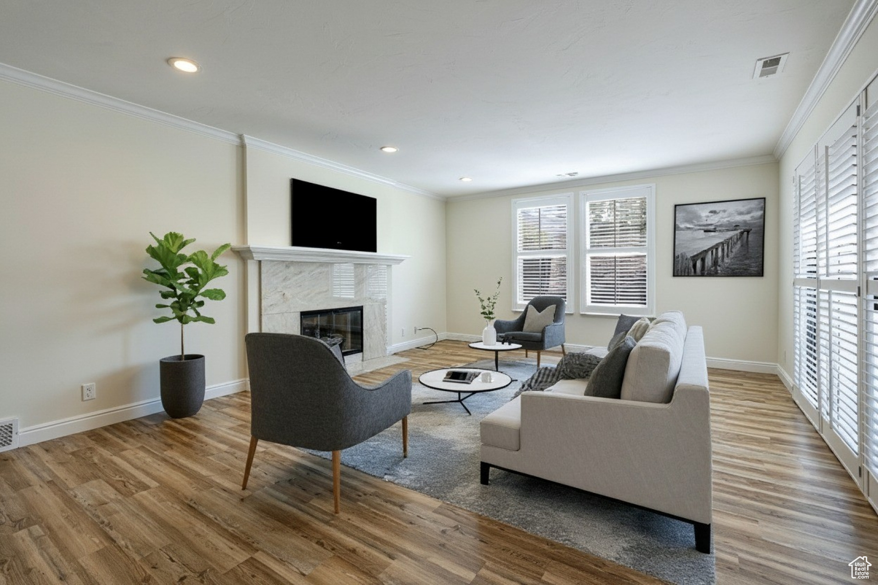 VINE STREET EAST - Residential