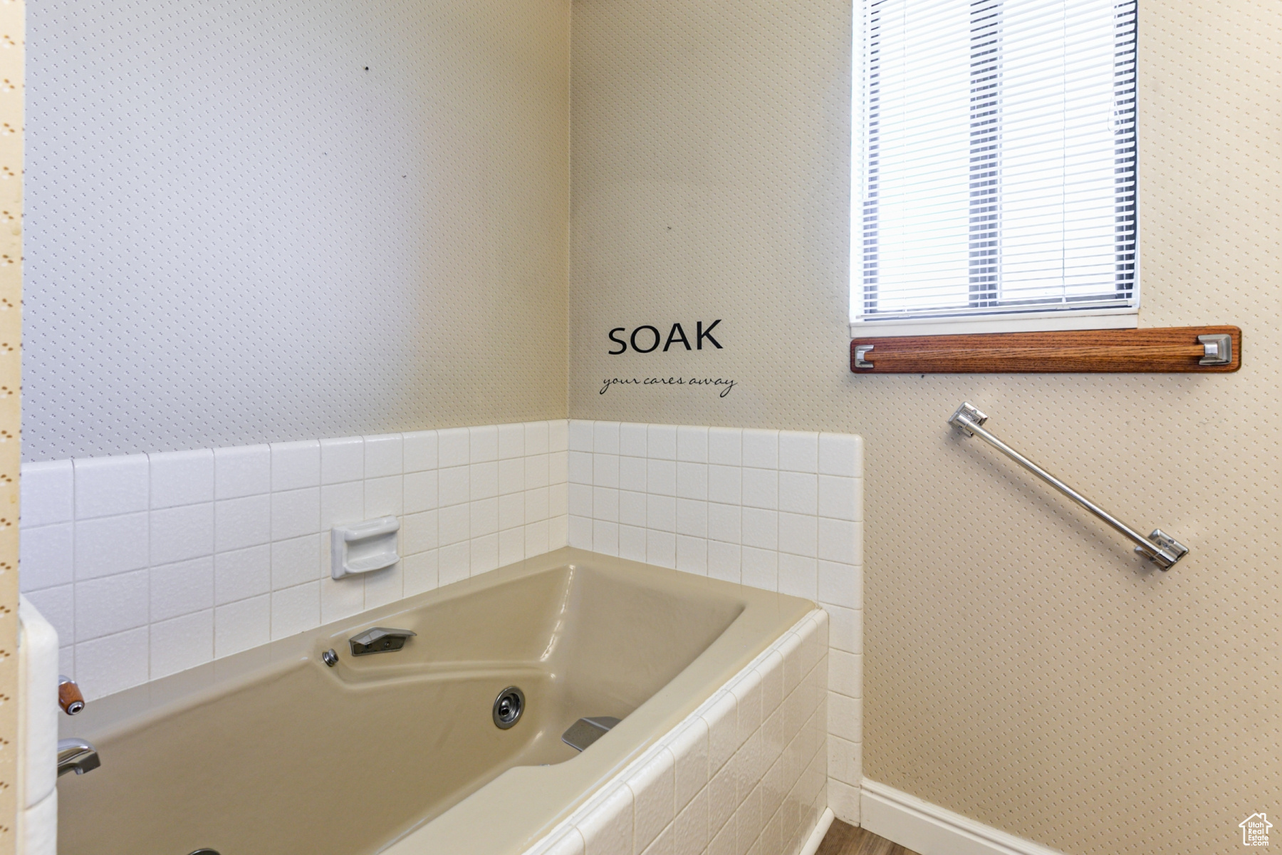 VINE STREET EAST - Residential