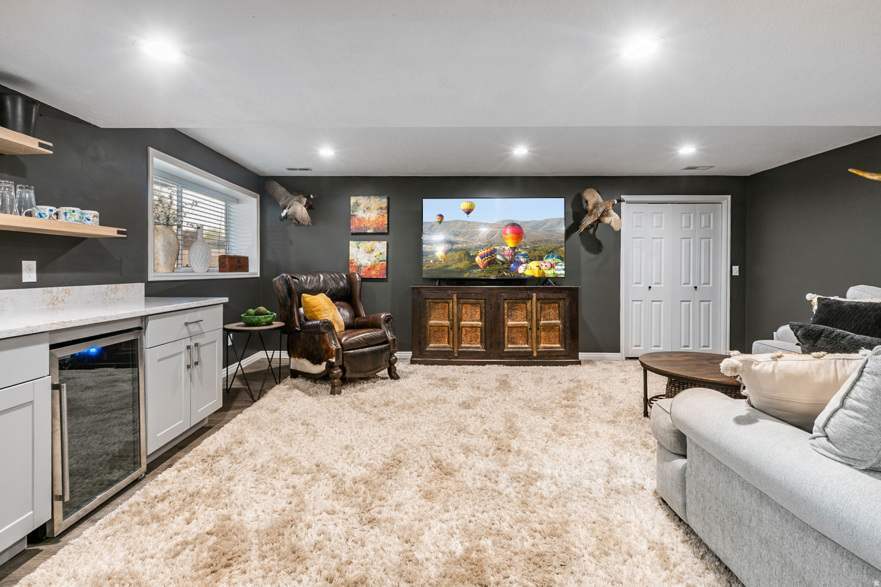 MILL HOLLOW - Residential