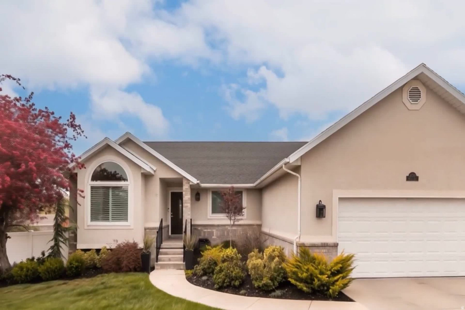 MILL HOLLOW - Residential