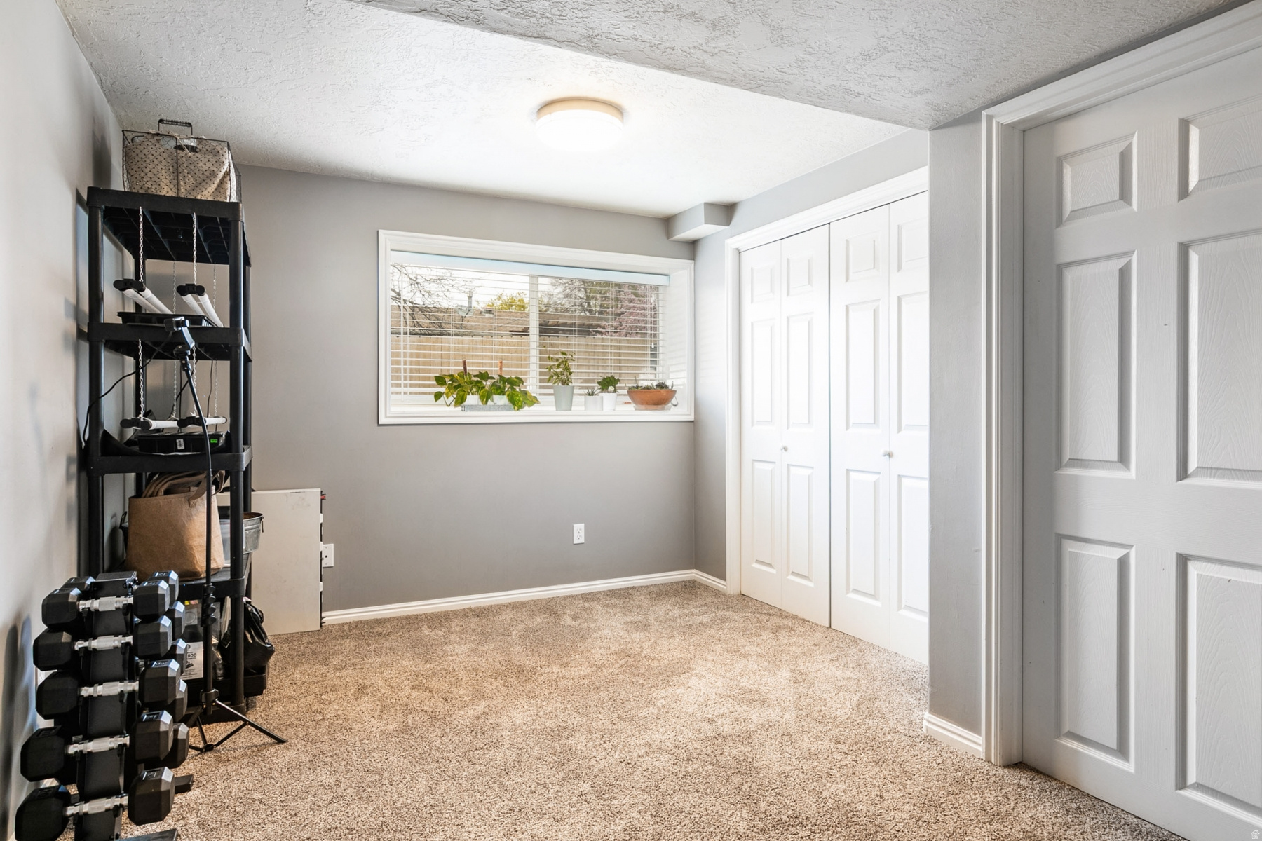 MILL HOLLOW - Residential