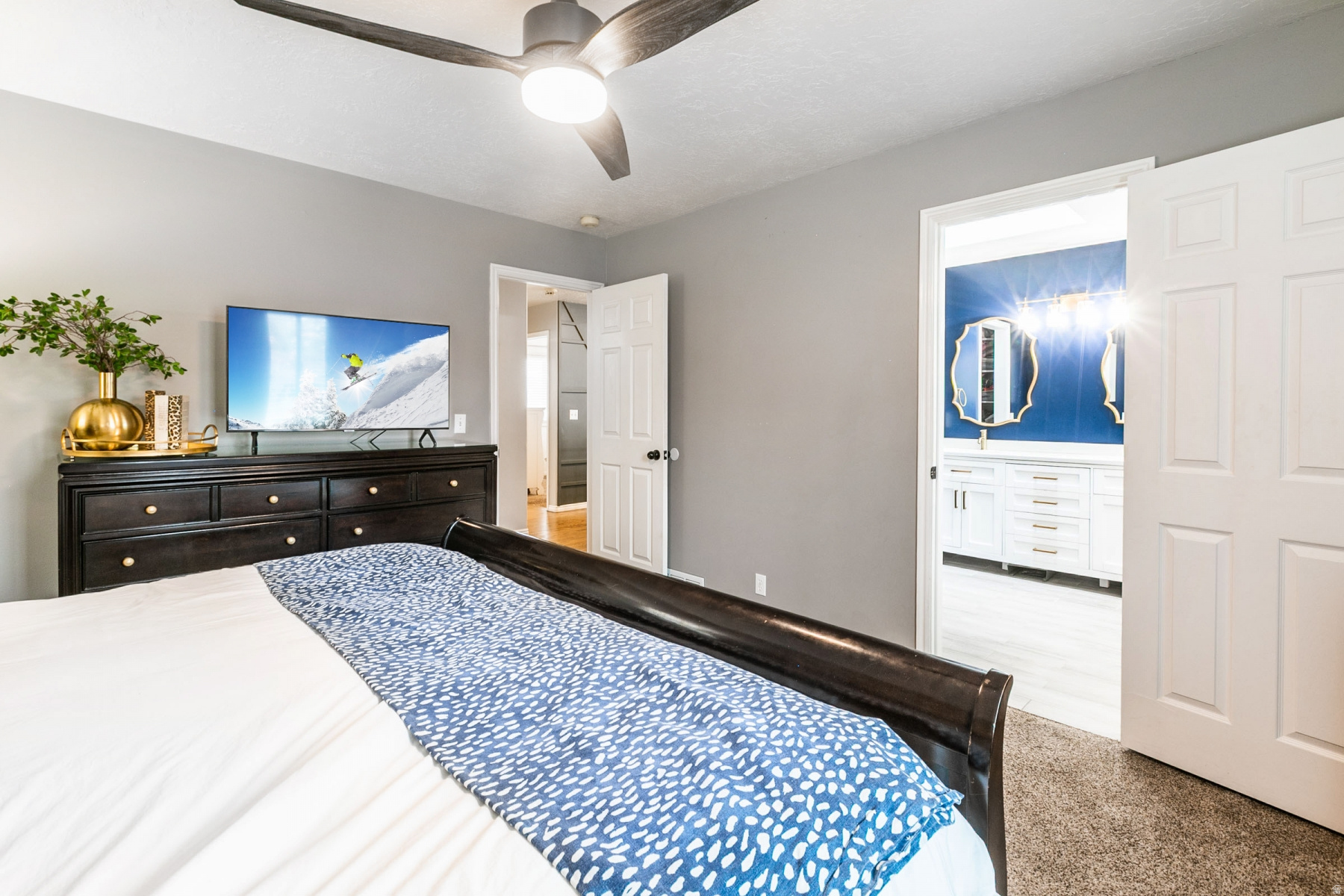 MILL HOLLOW - Residential