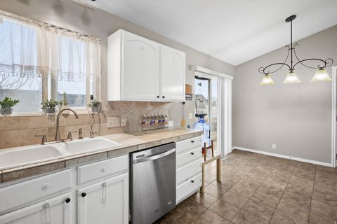 Tiny photo for 847 E UINTAH AVE, Tooele, UT 84074 (MLS # 2138940)