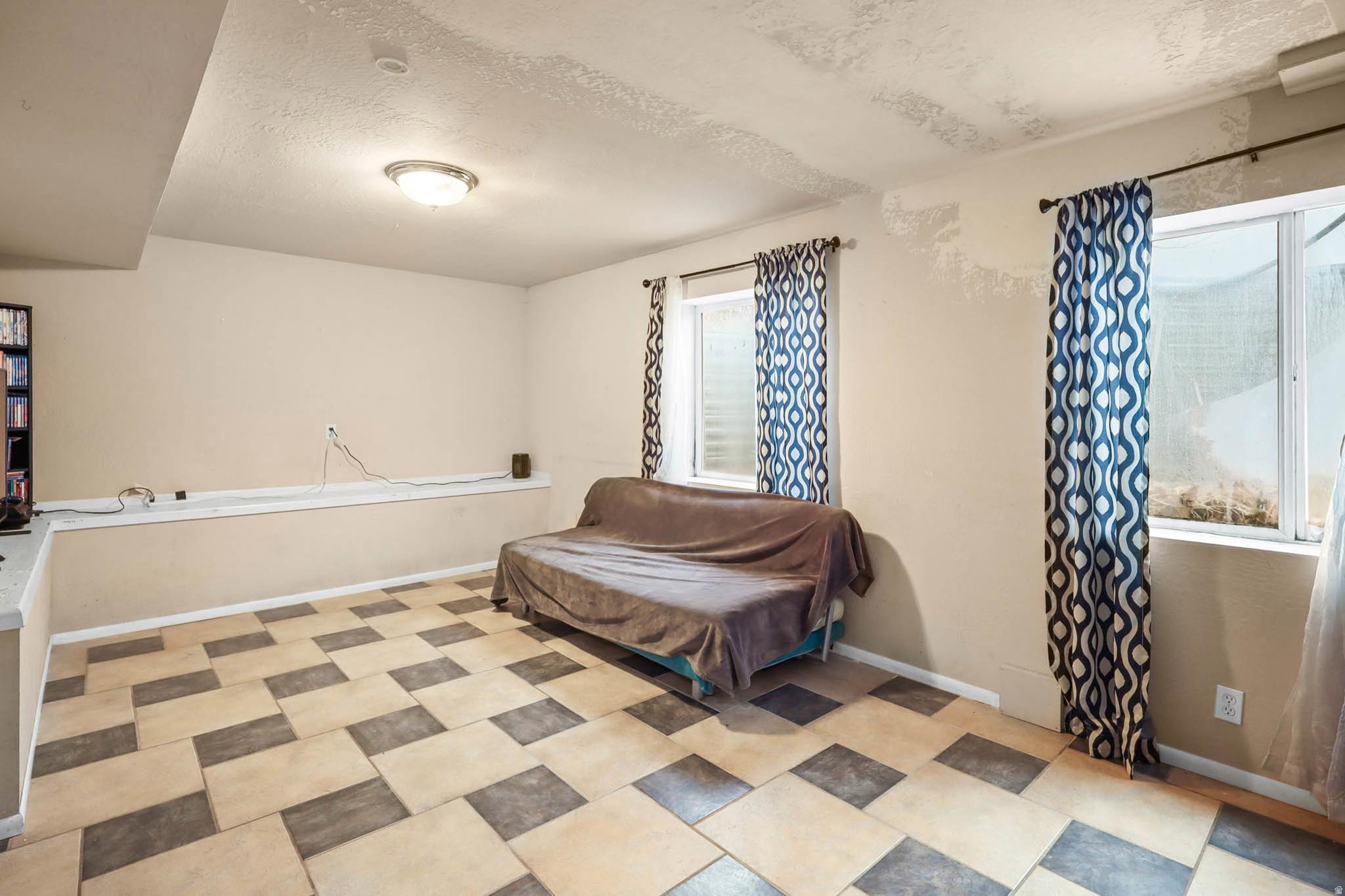 OQUIRRH HILLS - Residential