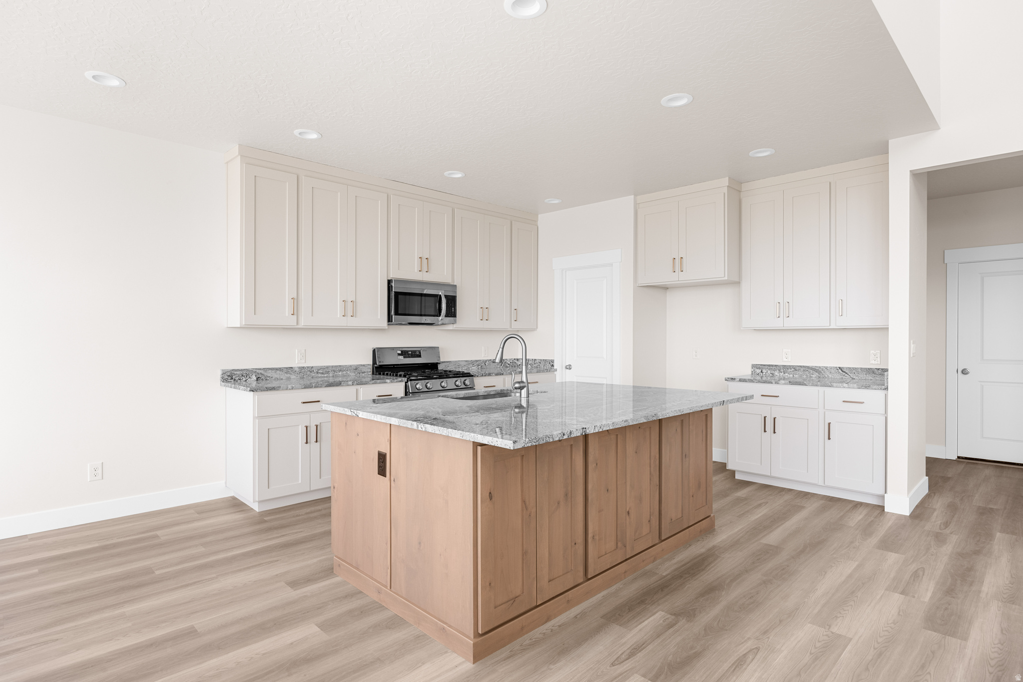 OAKRIDGE COVE - Residential