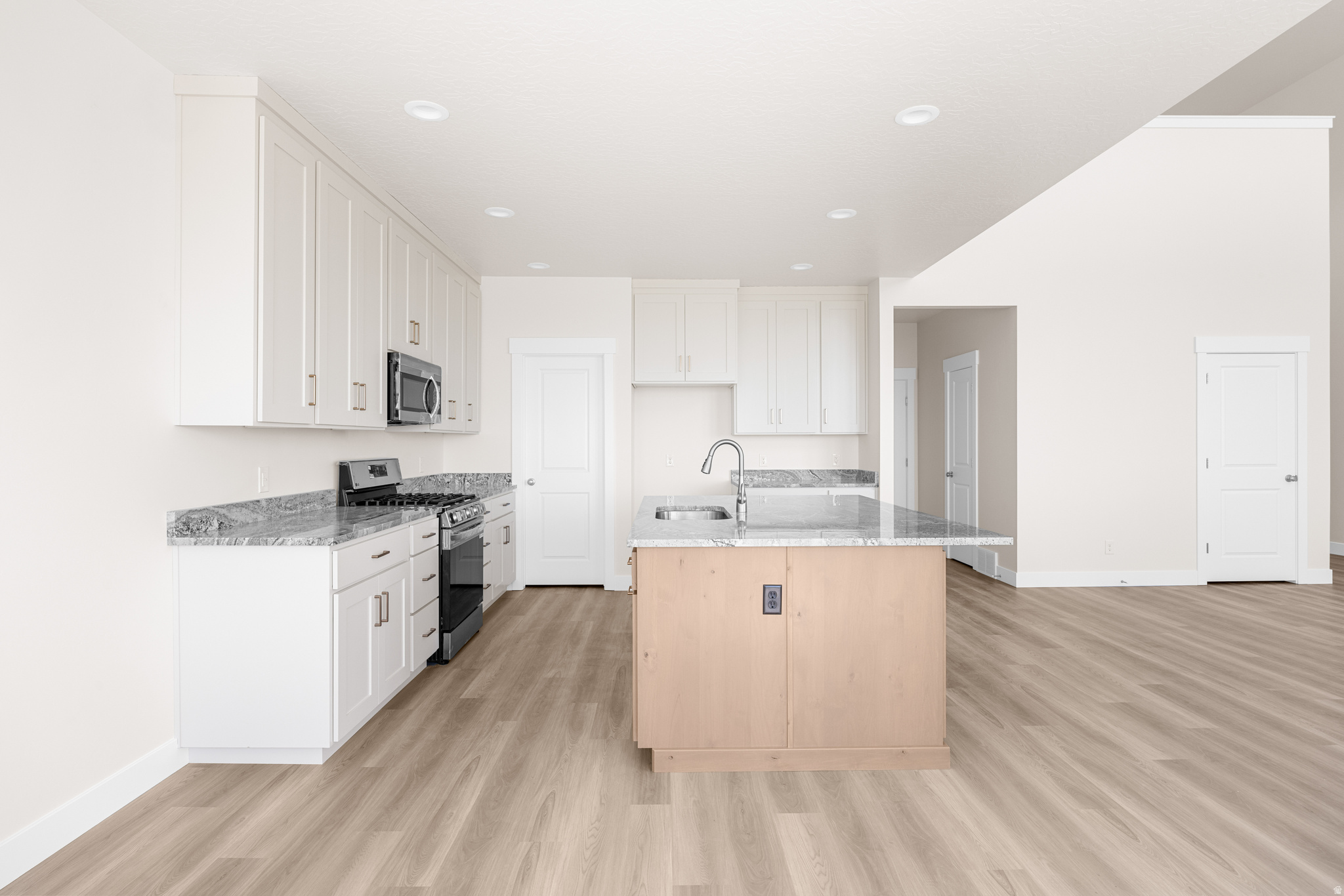 OAKRIDGE COVE - Residential