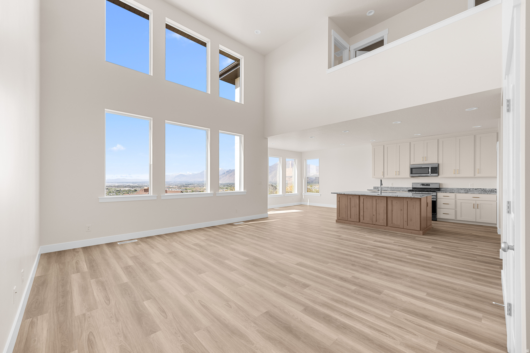 OAKRIDGE COVE - Residential