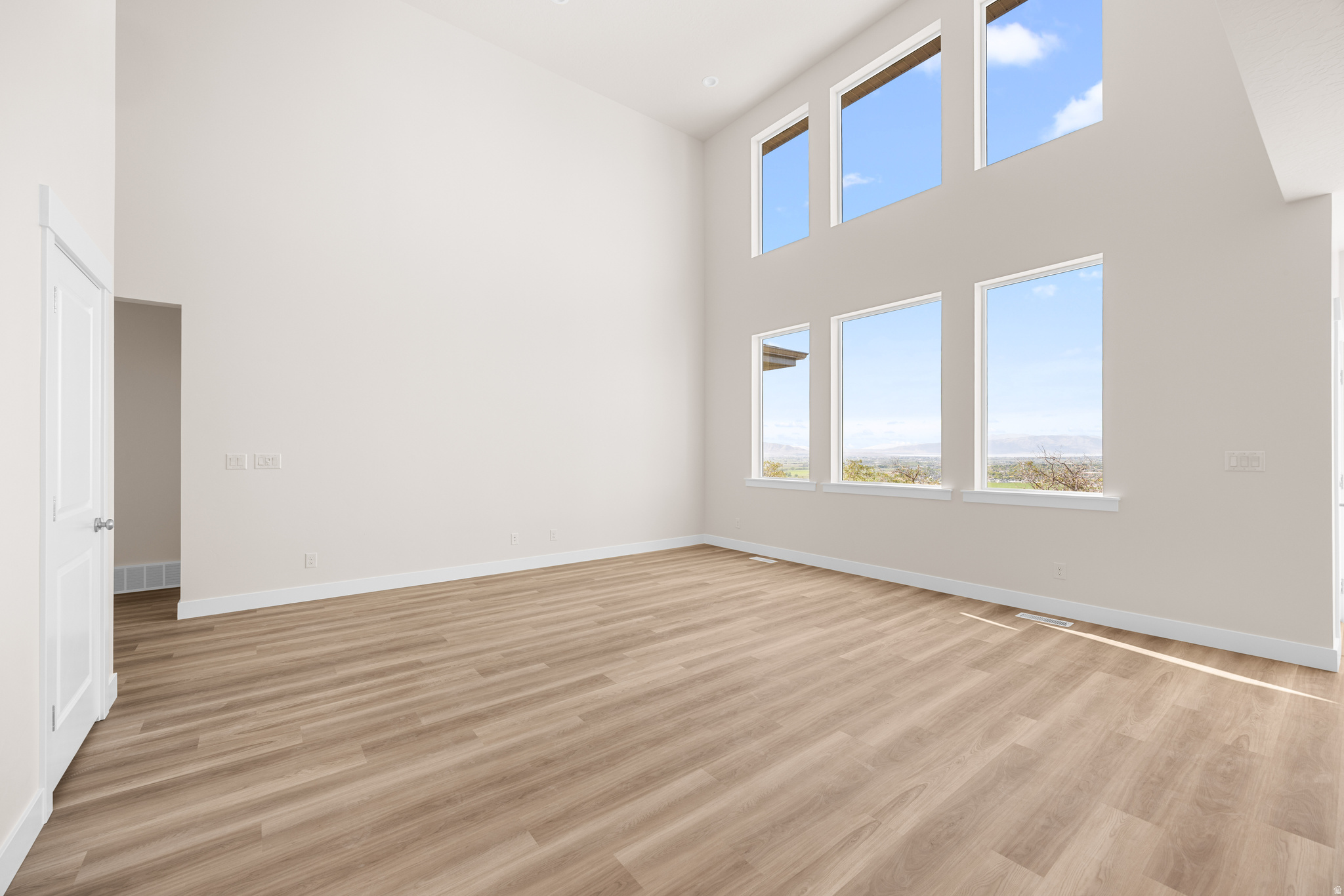 OAKRIDGE COVE - Residential