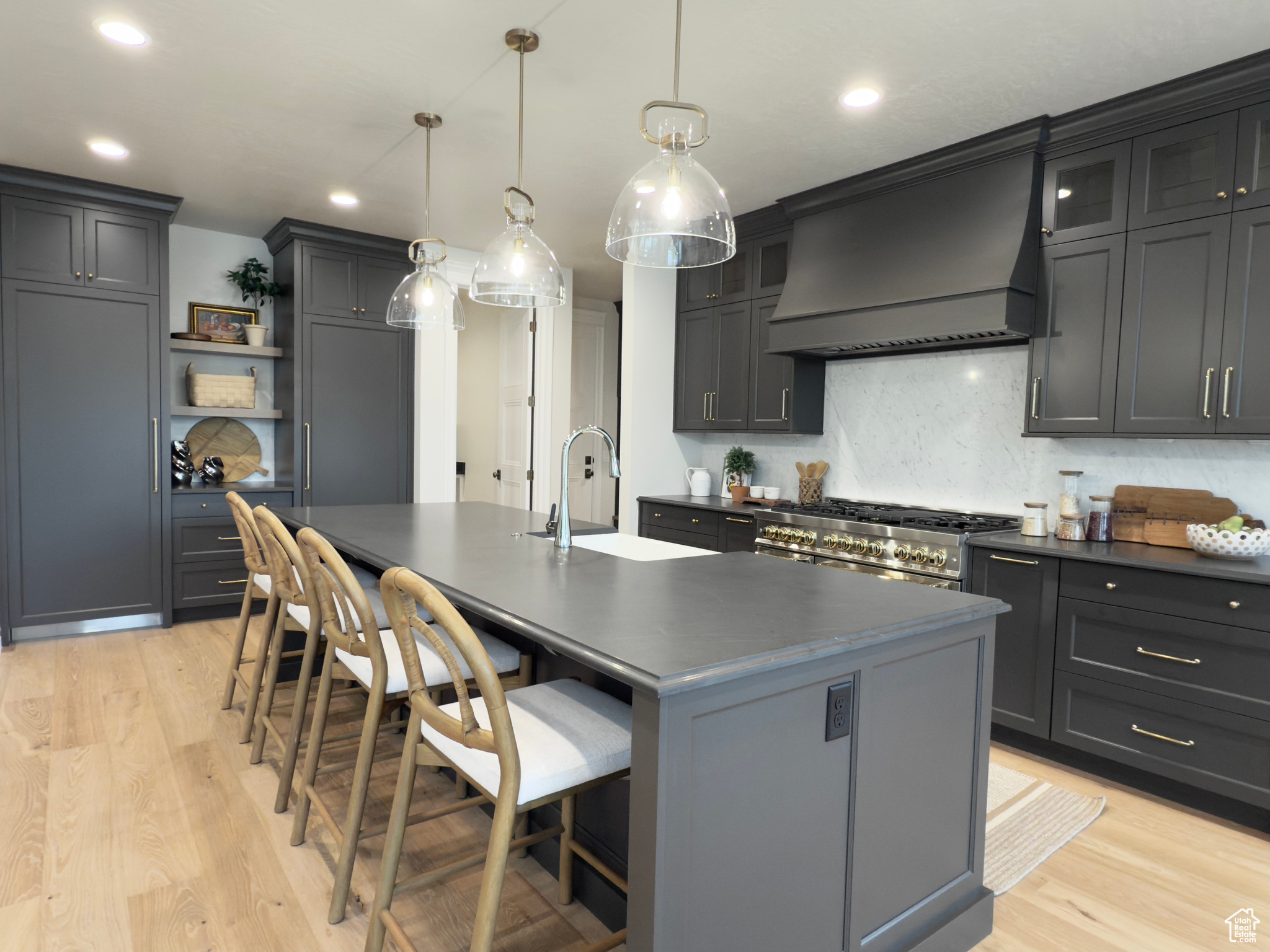 BLOSSOM HILL - Residential