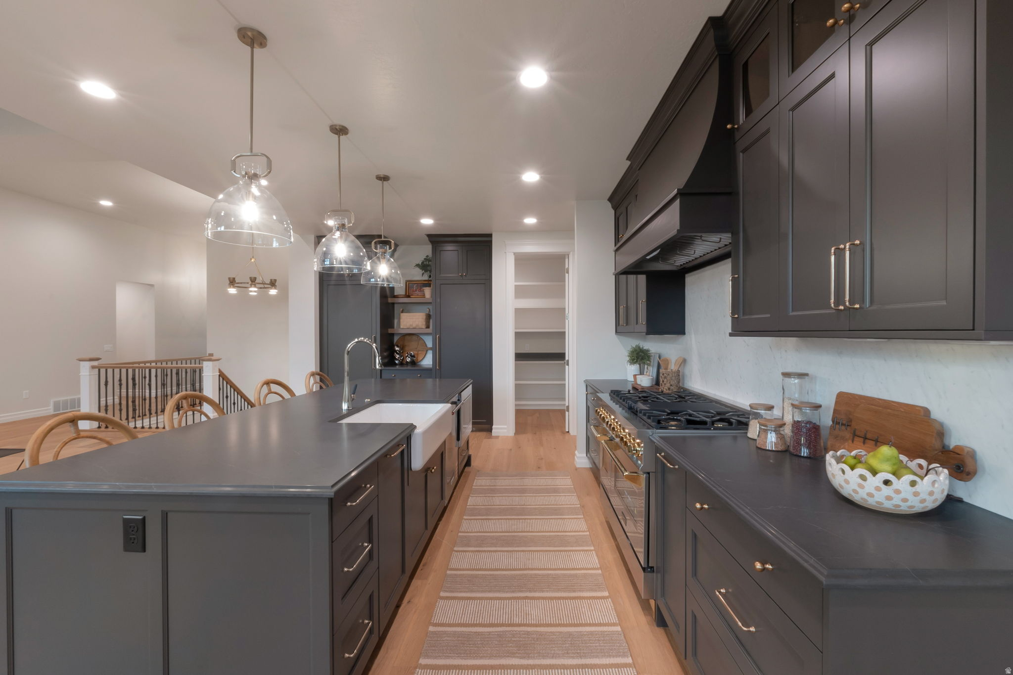 BLOSSOM HILL - Residential