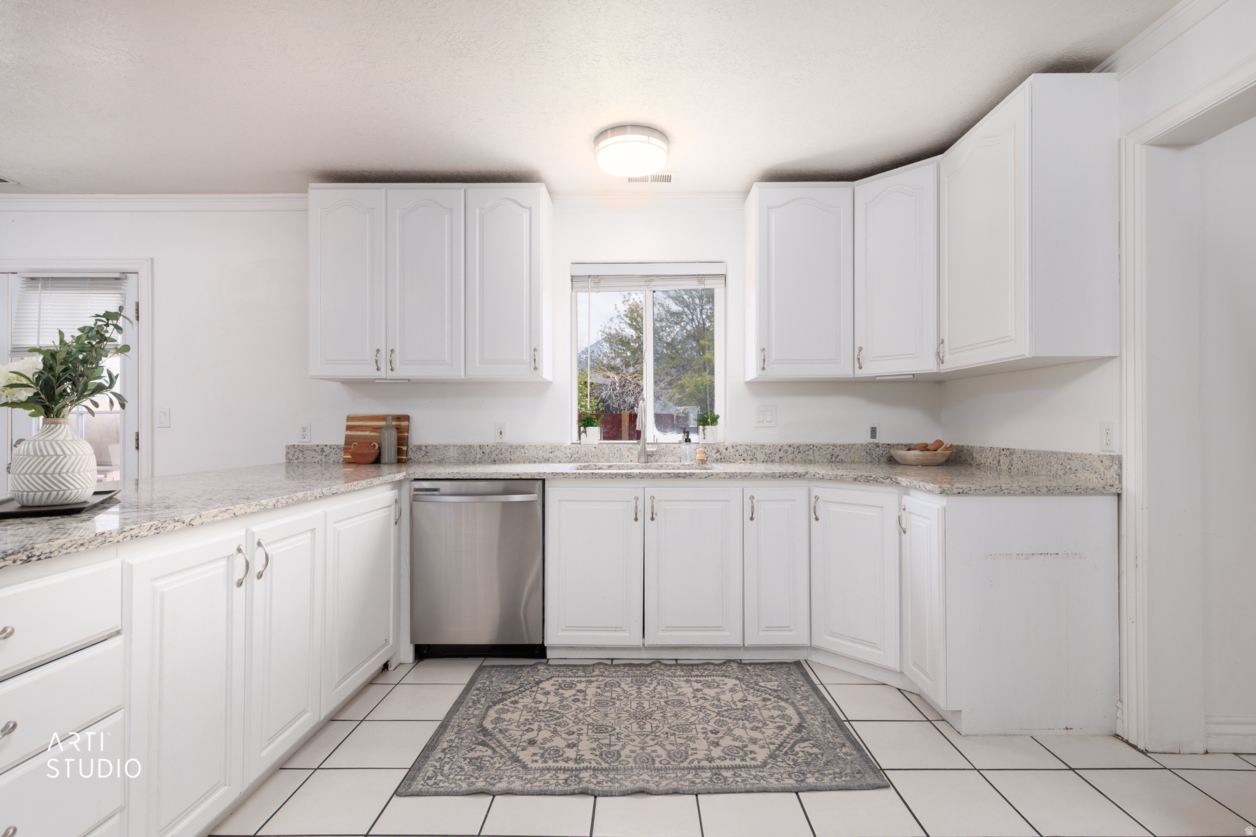 GORDONS COR - Residential