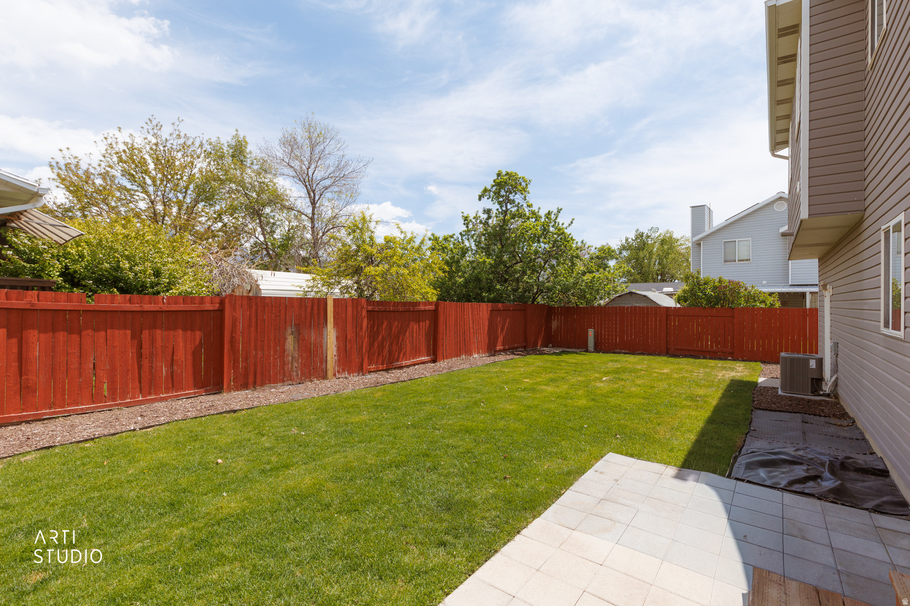 GORDONS COR - Residential