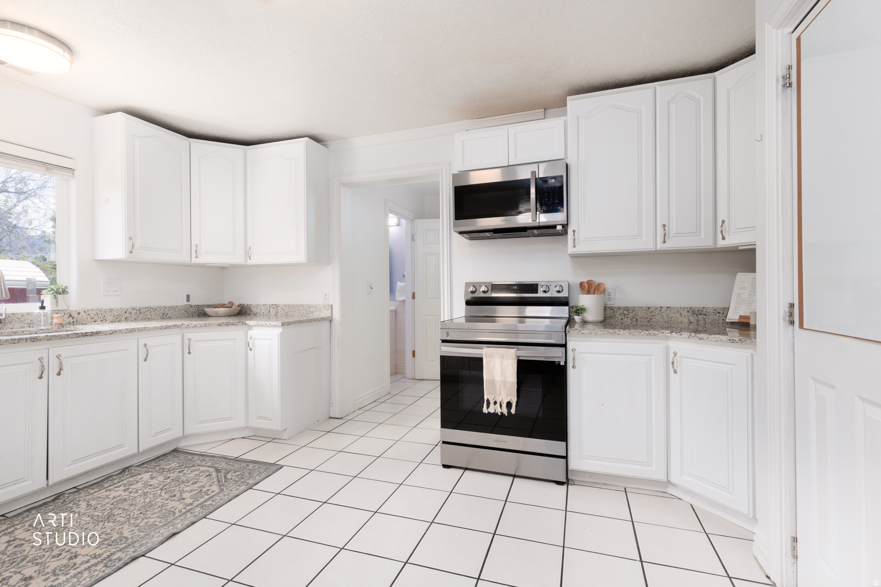 GORDONS COR - Residential