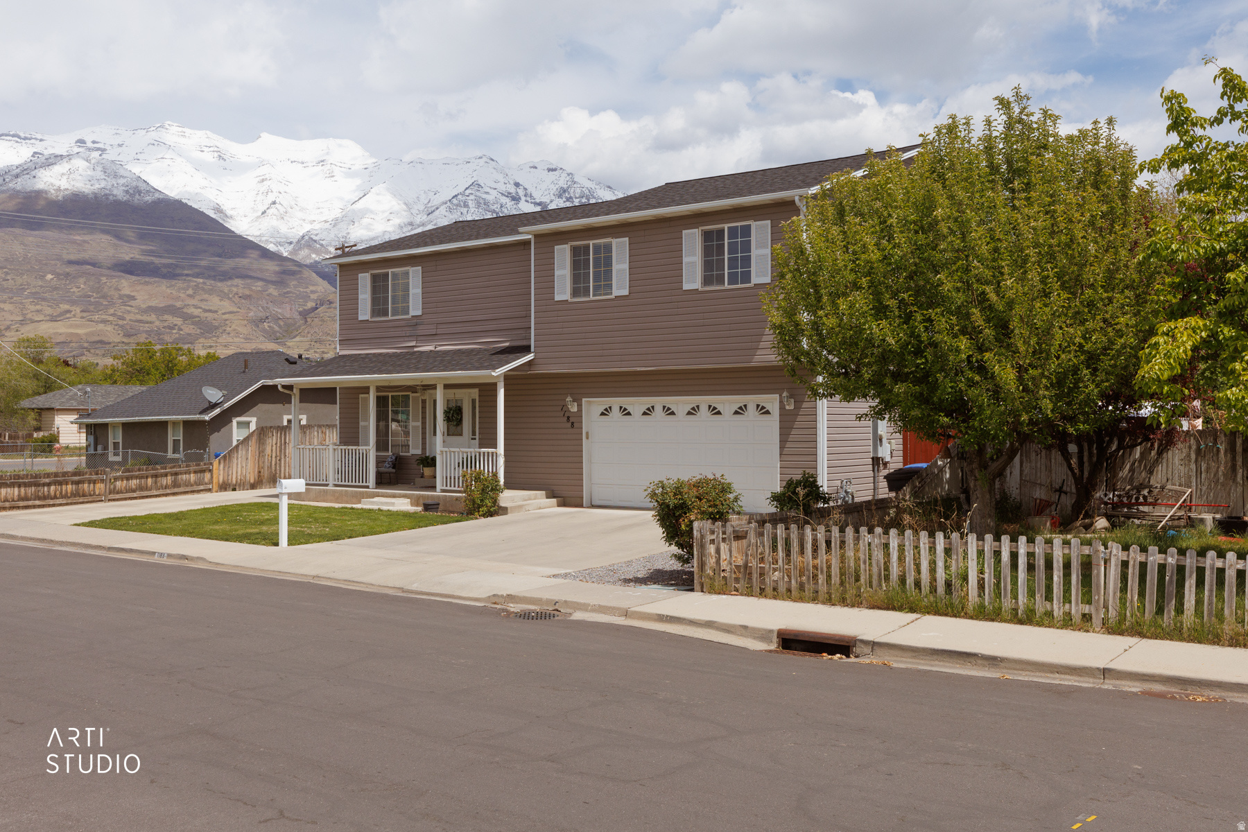 GORDONS COR - Residential