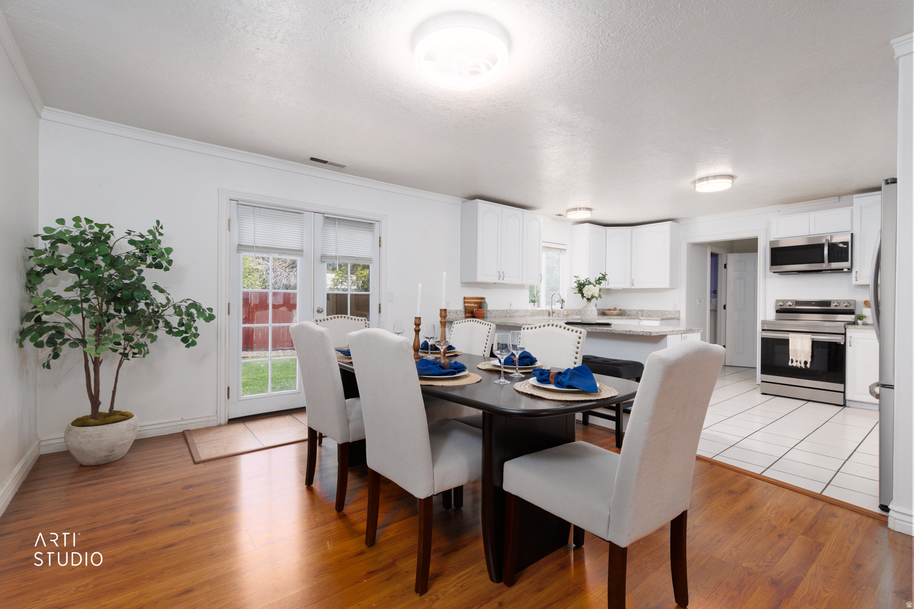 GORDONS COR - Residential