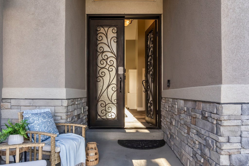 Photo of 14612 S BONNIE JEAN LN W, Herriman, UT 84096 (MLS # 2186648)