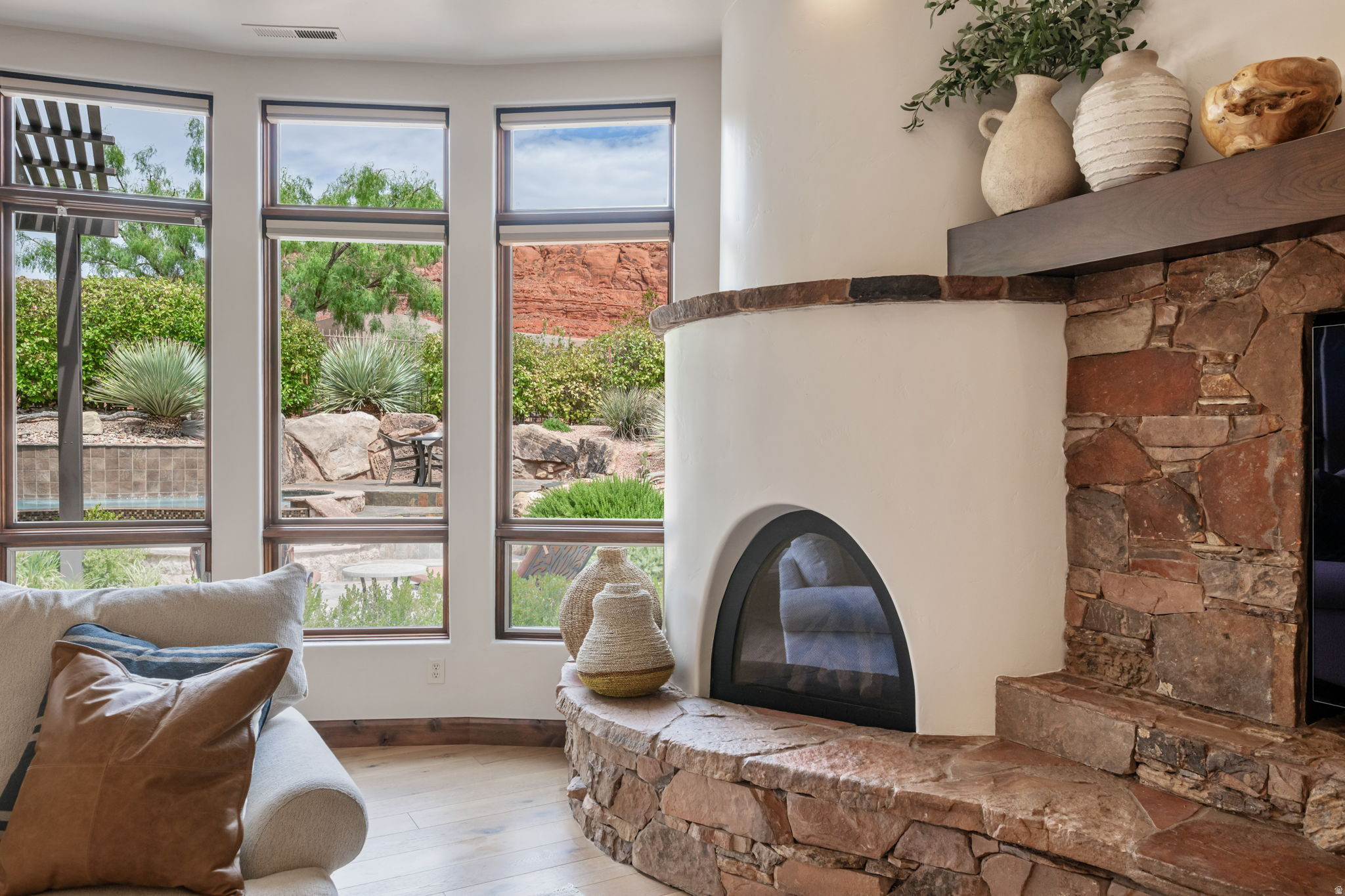 CLIFFS OF SNOW CANYON - Residential