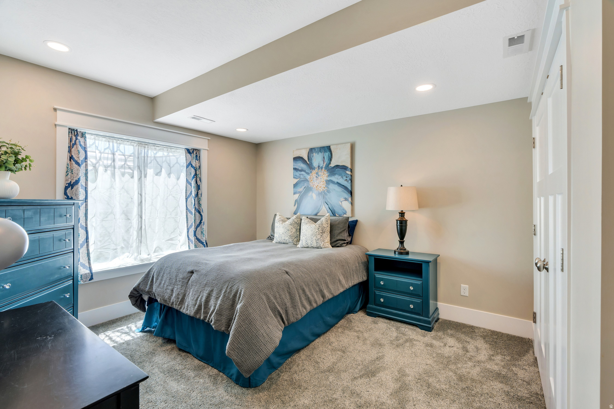 DAYBREAK - Residential