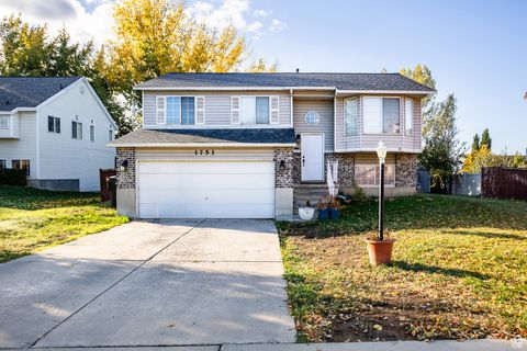 Tiny photo for 1751 W 270 S, Provo, UT 84601 (MLS # 2118829)