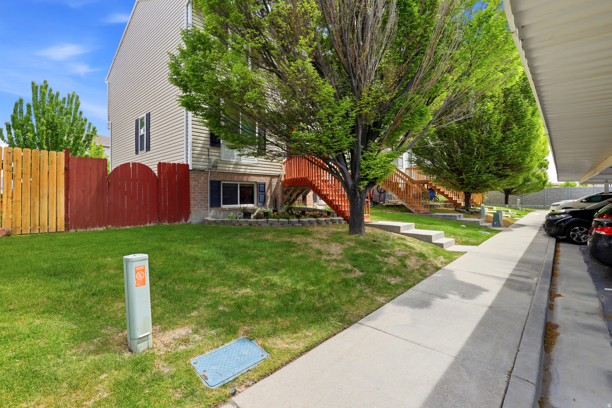 BALMORAL TOWNHOMES P - Residential