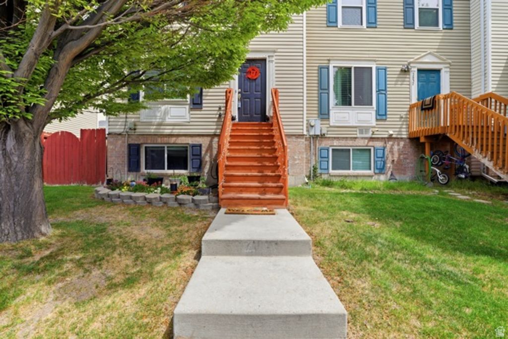 Photo of 2835 S KELTIC CT, West Valley City, UT 84128 (MLS # 2156538)