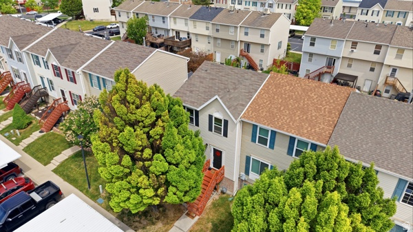 BALMORAL TOWNHOMES P - Residential