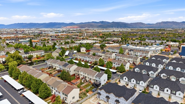 BALMORAL TOWNHOMES P - Residential