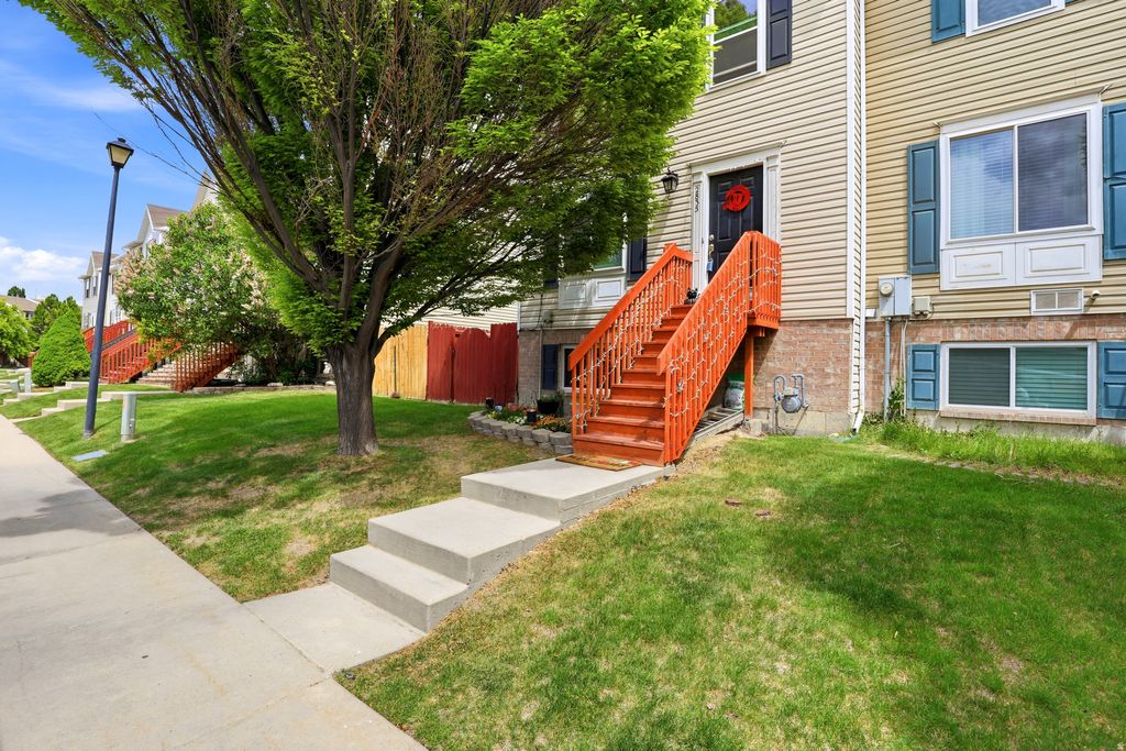 Photo of 2835 S KELTIC CT, West Valley City, UT 84128 (MLS # 2156538)