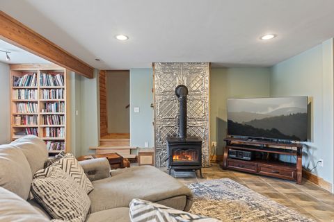 Tiny photo for 986 E 2290 N, Monroe, UT 84754 (MLS # 2135412)