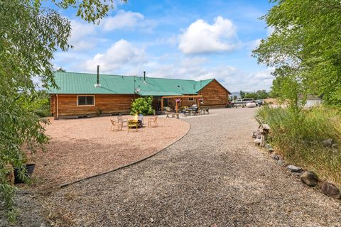Tiny photo for 986 E 2290 N, Monroe, UT 84754 (MLS # 2135412)