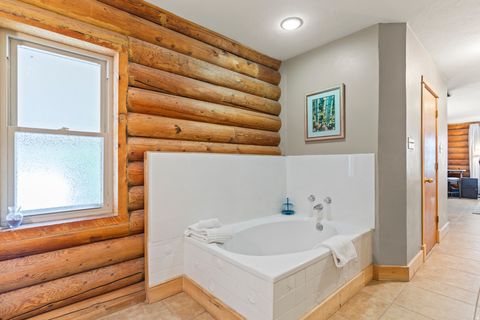 Tiny photo for 986 E 2290 N, Monroe, UT 84754 (MLS # 2135412)